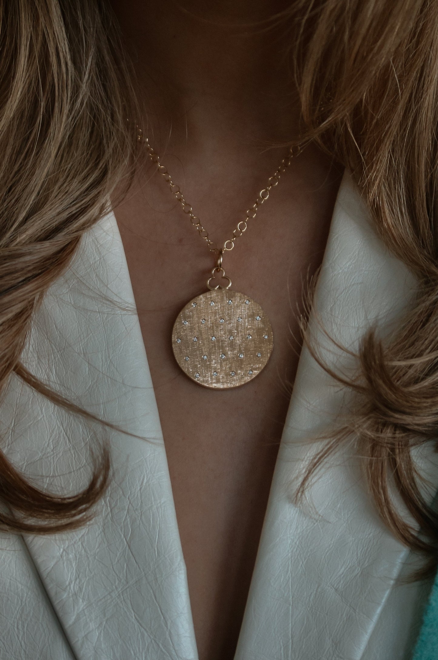 Deluxe Jane Round Locket